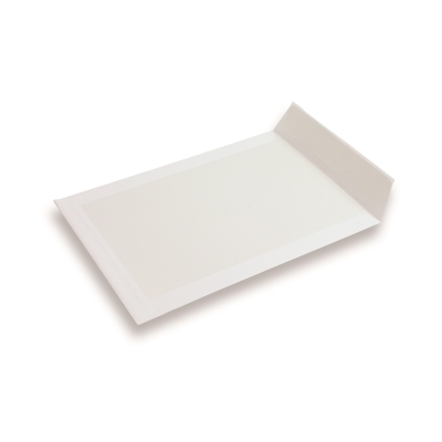 Umschlag mit Papprückwand A4/ C4 Weiss